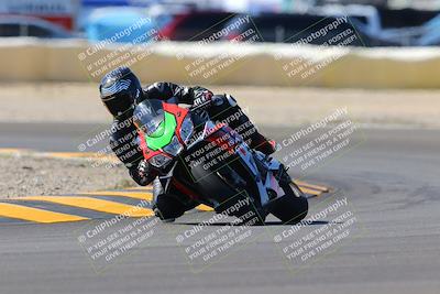 media/Oct-09-2022-SoCal Trackdays (Sun) [[95640aeeb6]]/Turn 2 (1110am)/